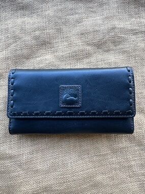 Dooney & Bourke Women's Florentine Leather Checkbook Organizer Clutch